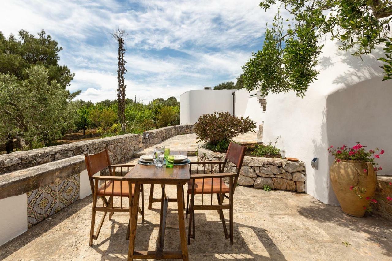 Trullo Il Karrubo Villa Ostuni Exterior foto