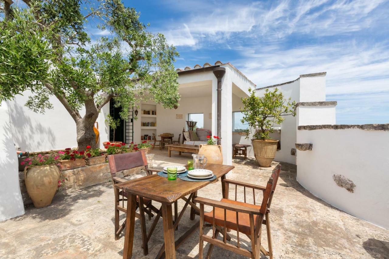 Trullo Il Karrubo Villa Ostuni Exterior foto